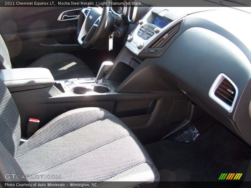 Mocha Steel Metallic / Light Titanium/Jet Black 2011 Chevrolet Equinox LT