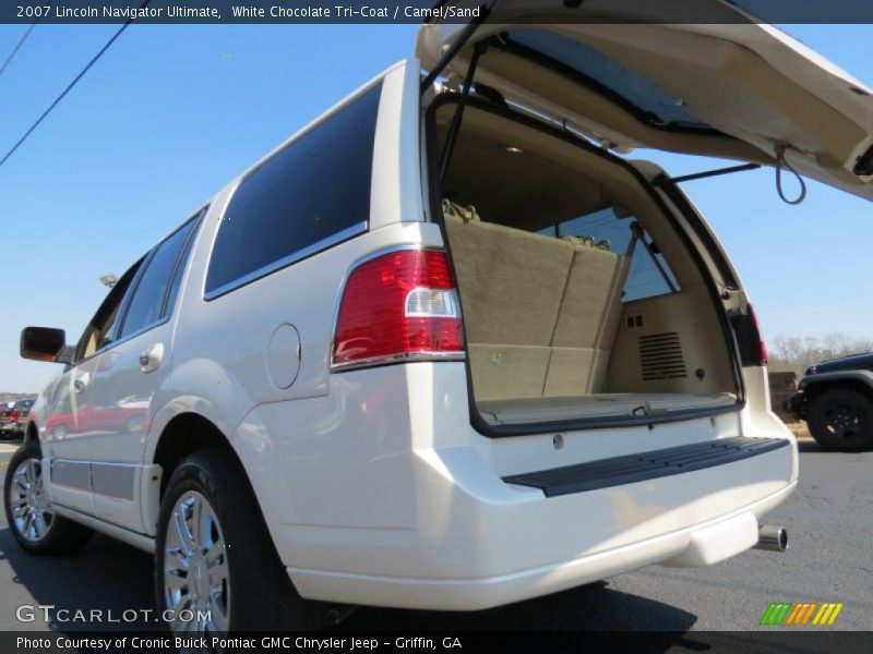 White Chocolate Tri-Coat / Camel/Sand 2007 Lincoln Navigator Ultimate