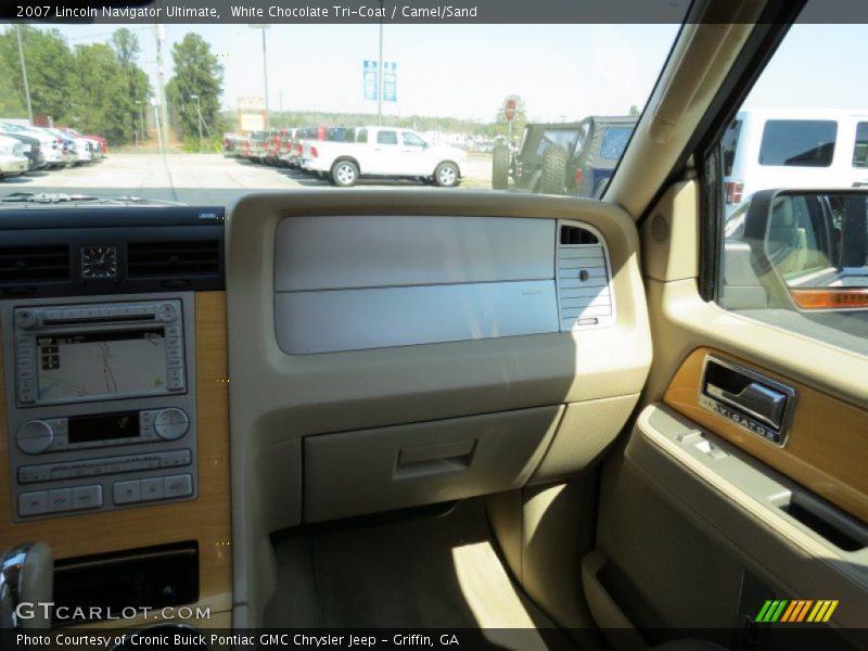 White Chocolate Tri-Coat / Camel/Sand 2007 Lincoln Navigator Ultimate