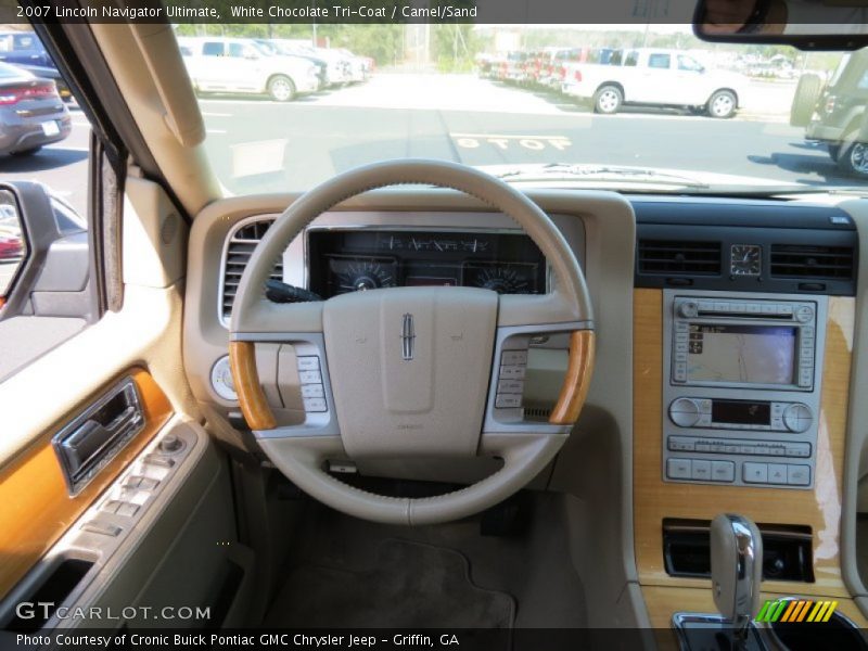 White Chocolate Tri-Coat / Camel/Sand 2007 Lincoln Navigator Ultimate