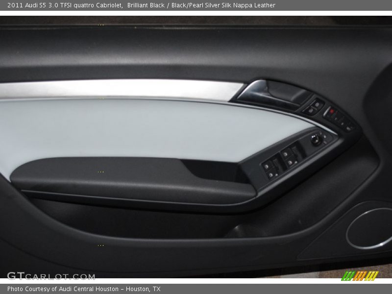 Door Panel of 2011 S5 3.0 TFSI quattro Cabriolet