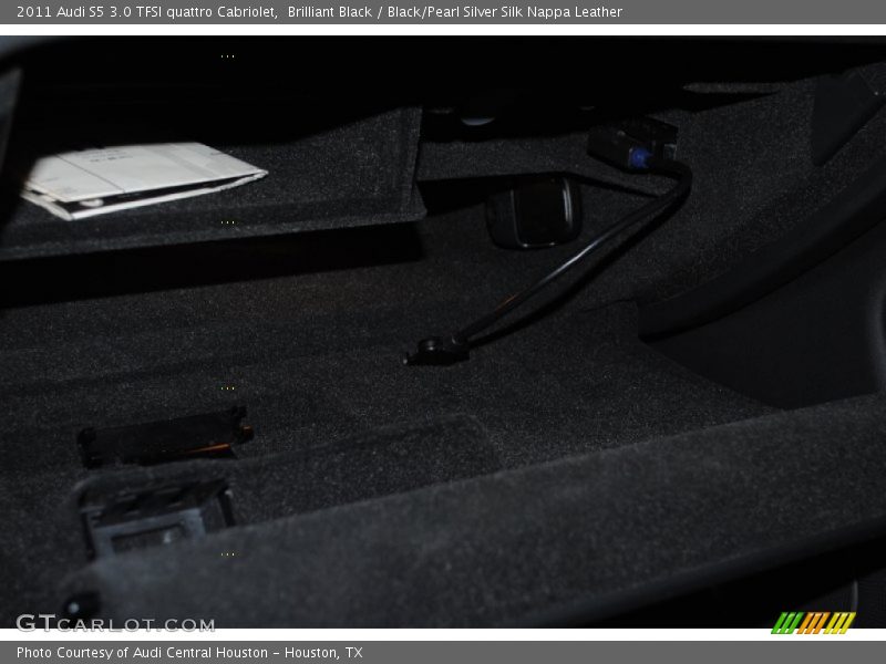 Brilliant Black / Black/Pearl Silver Silk Nappa Leather 2011 Audi S5 3.0 TFSI quattro Cabriolet