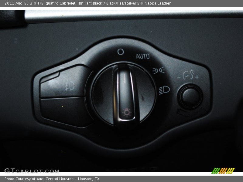 Brilliant Black / Black/Pearl Silver Silk Nappa Leather 2011 Audi S5 3.0 TFSI quattro Cabriolet