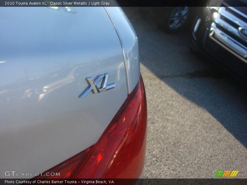 Classic Silver Metallic / Light Gray 2010 Toyota Avalon XL