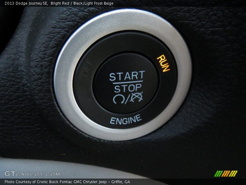 Bright Red / Black/Light Frost Beige 2013 Dodge Journey SE