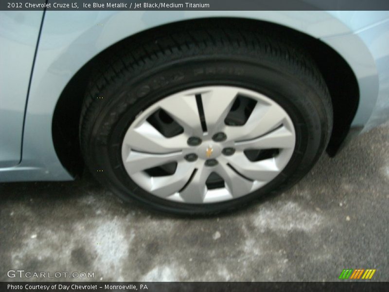 Ice Blue Metallic / Jet Black/Medium Titanium 2012 Chevrolet Cruze LS