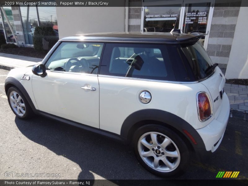 Pepper White / Black/Grey 2009 Mini Cooper S Hardtop