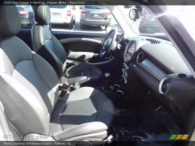 Pepper White / Black/Grey 2009 Mini Cooper S Hardtop