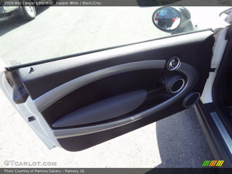 Pepper White / Black/Grey 2009 Mini Cooper S Hardtop