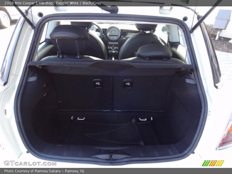 Pepper White / Black/Grey 2009 Mini Cooper S Hardtop