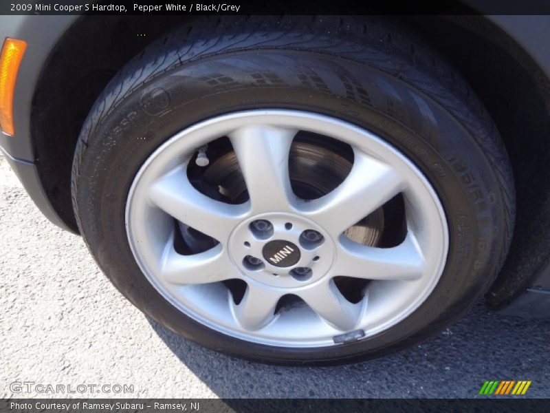 Pepper White / Black/Grey 2009 Mini Cooper S Hardtop