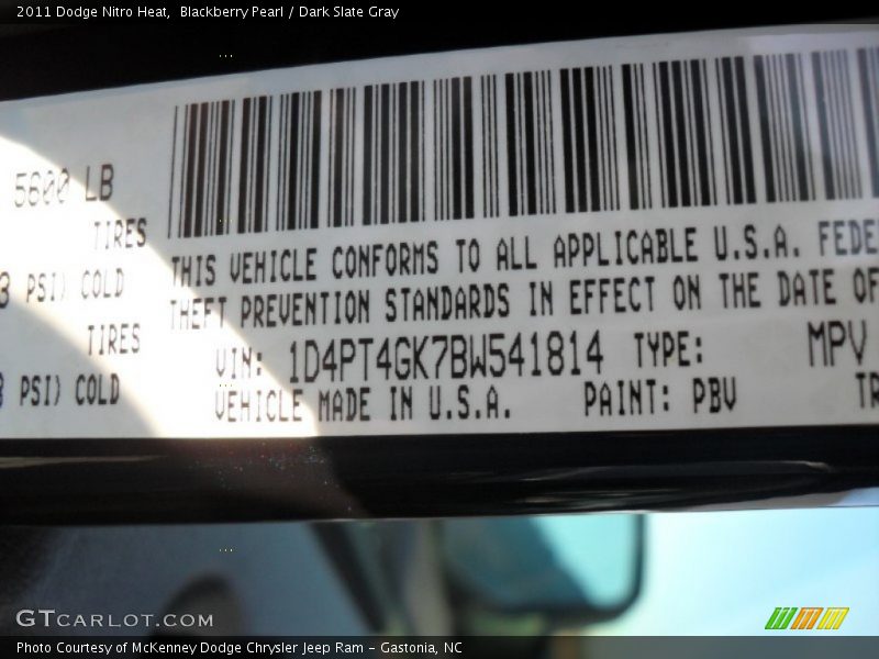 Blackberry Pearl / Dark Slate Gray 2011 Dodge Nitro Heat
