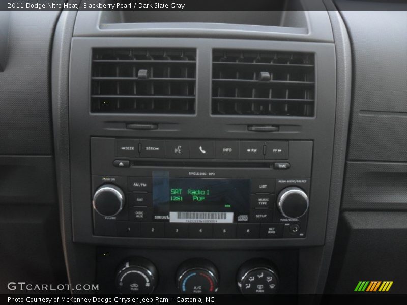 Blackberry Pearl / Dark Slate Gray 2011 Dodge Nitro Heat