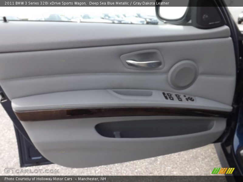 Door Panel of 2011 3 Series 328i xDrive Sports Wagon