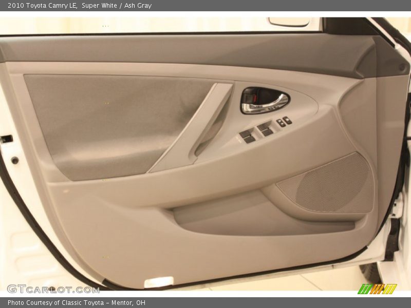 Super White / Ash Gray 2010 Toyota Camry LE