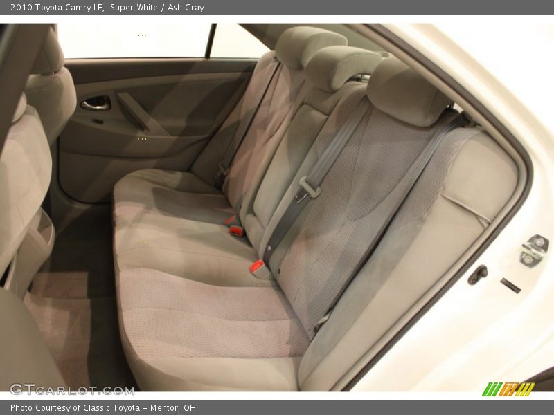 Super White / Ash Gray 2010 Toyota Camry LE
