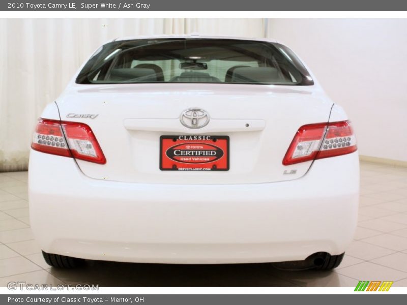 Super White / Ash Gray 2010 Toyota Camry LE
