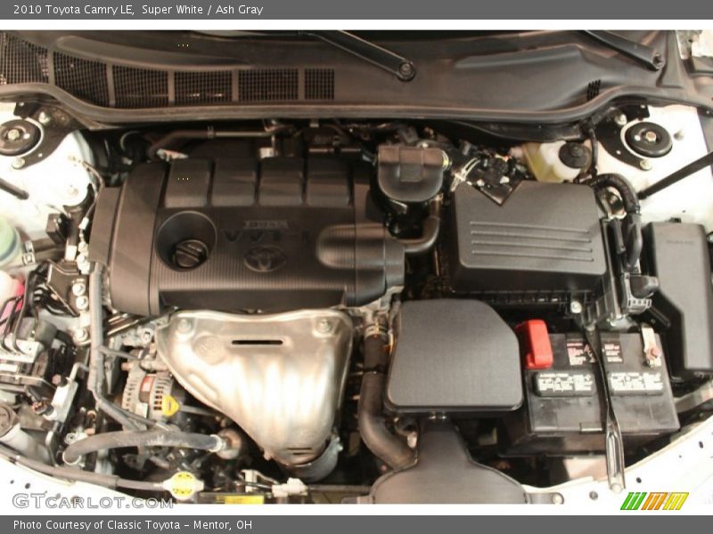 Super White / Ash Gray 2010 Toyota Camry LE