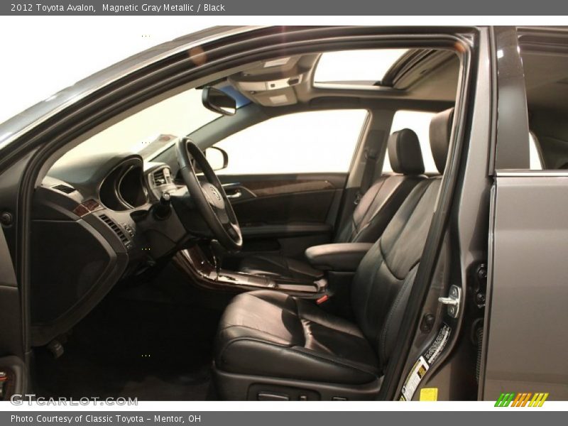 Magnetic Gray Metallic / Black 2012 Toyota Avalon