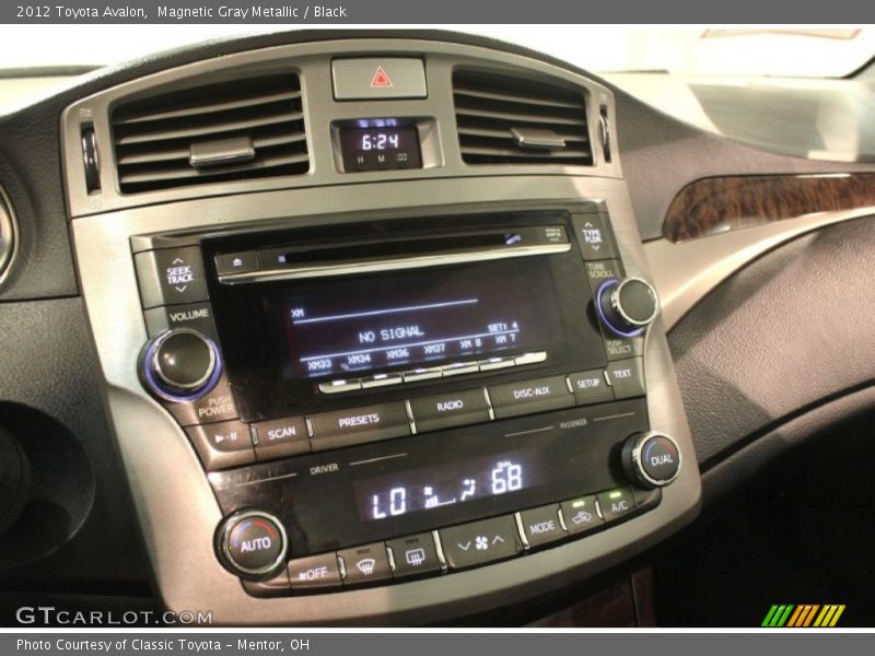Magnetic Gray Metallic / Black 2012 Toyota Avalon