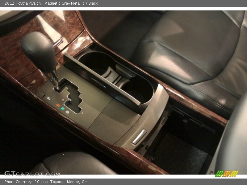Magnetic Gray Metallic / Black 2012 Toyota Avalon