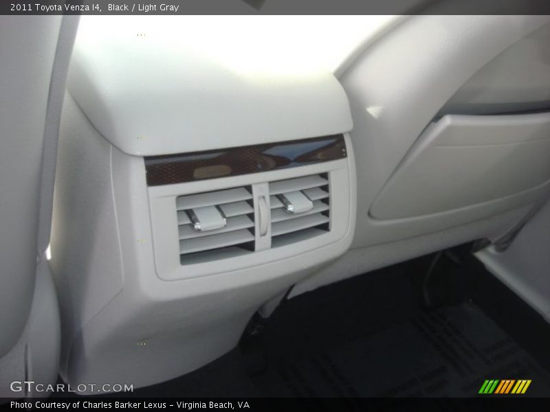 Black / Light Gray 2011 Toyota Venza I4