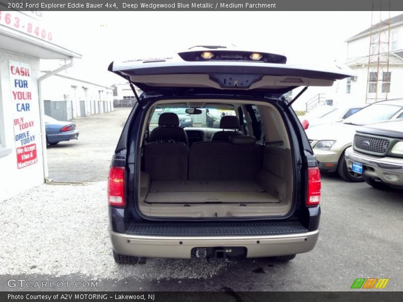 Deep Wedgewood Blue Metallic / Medium Parchment 2002 Ford Explorer Eddie Bauer 4x4