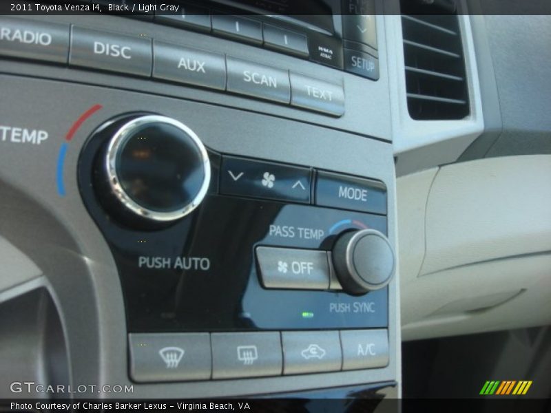 Black / Light Gray 2011 Toyota Venza I4