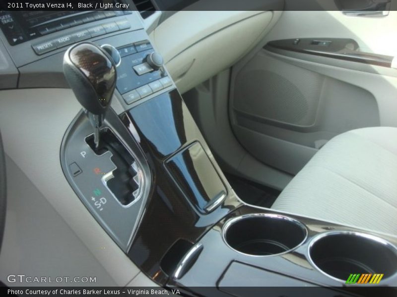 Black / Light Gray 2011 Toyota Venza I4