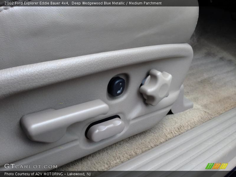 Deep Wedgewood Blue Metallic / Medium Parchment 2002 Ford Explorer Eddie Bauer 4x4