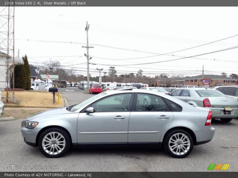 Silver Metallic / Off Black 2006 Volvo S40 2.4i