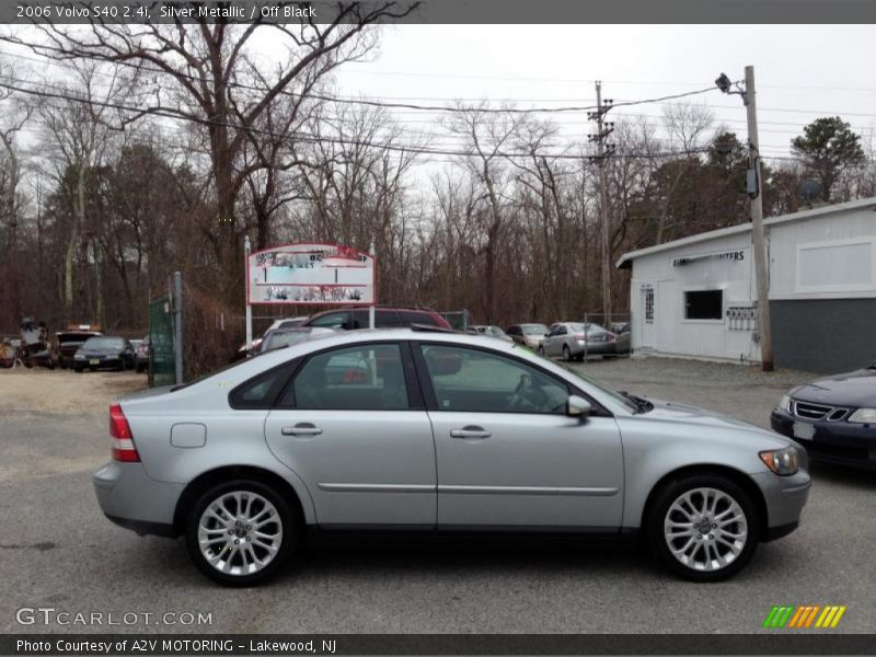 Silver Metallic / Off Black 2006 Volvo S40 2.4i