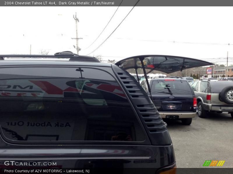 Dark Gray Metallic / Tan/Neutral 2004 Chevrolet Tahoe LT 4x4