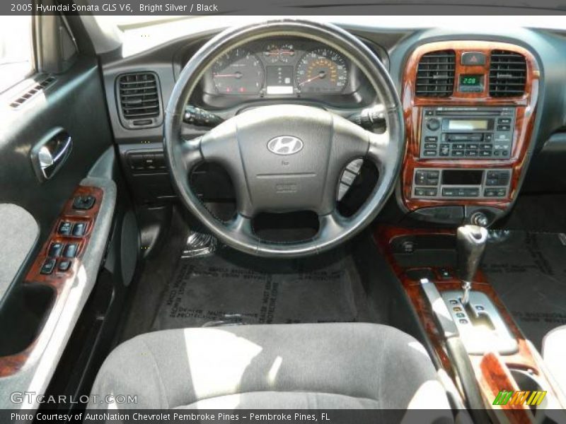 Bright Silver / Black 2005 Hyundai Sonata GLS V6