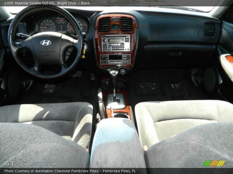 Bright Silver / Black 2005 Hyundai Sonata GLS V6