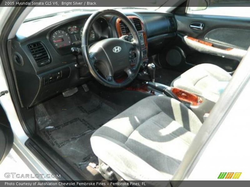 Bright Silver / Black 2005 Hyundai Sonata GLS V6