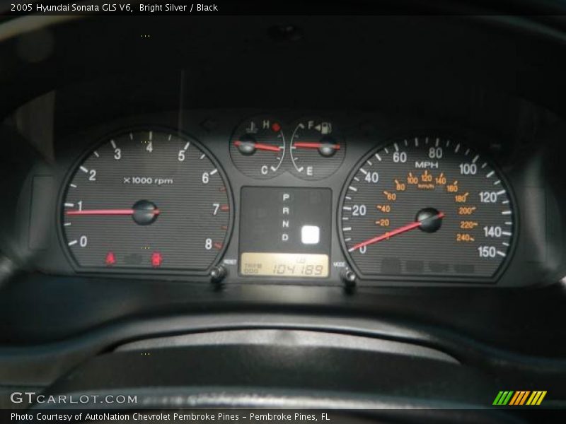 Bright Silver / Black 2005 Hyundai Sonata GLS V6