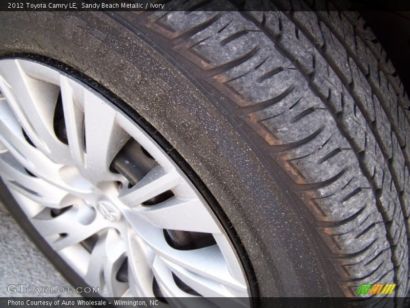 Sandy Beach Metallic / Ivory 2012 Toyota Camry LE