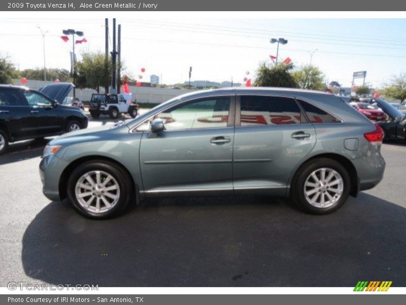 Aloe Green Metallic / Ivory 2009 Toyota Venza I4