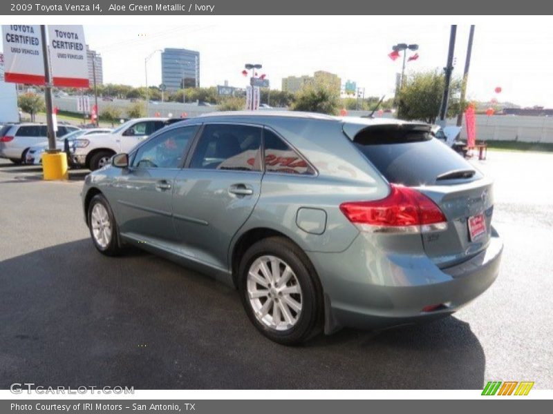 Aloe Green Metallic / Ivory 2009 Toyota Venza I4