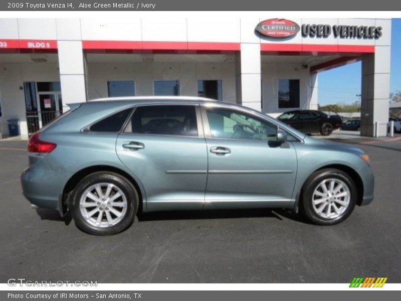 Aloe Green Metallic / Ivory 2009 Toyota Venza I4