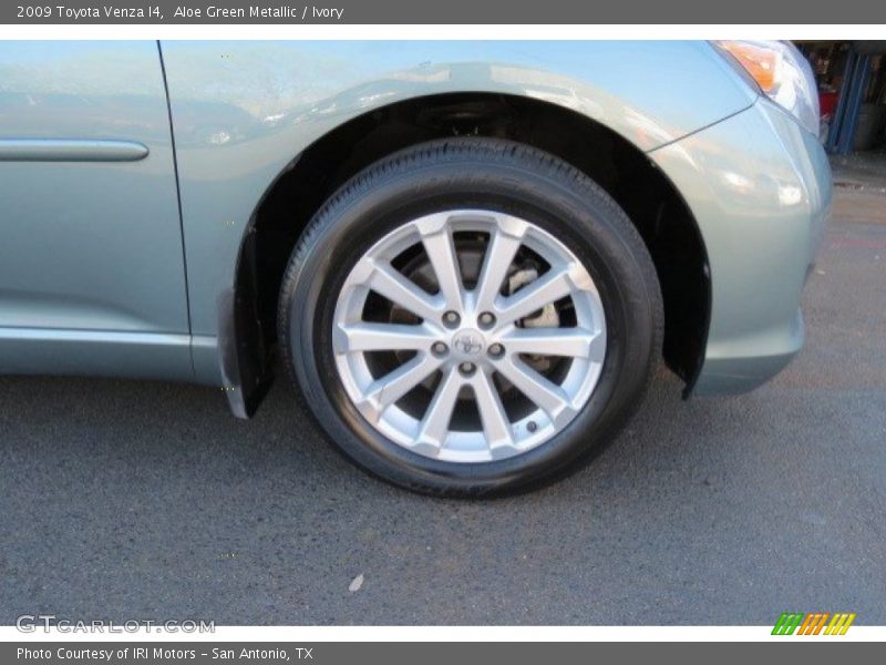 Aloe Green Metallic / Ivory 2009 Toyota Venza I4