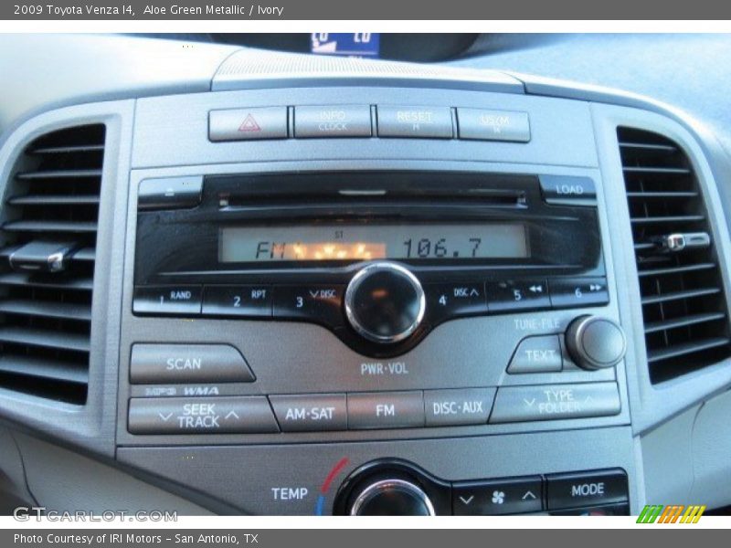 Aloe Green Metallic / Ivory 2009 Toyota Venza I4