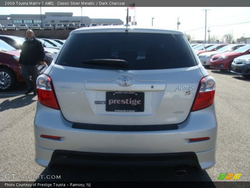 Classic Silver Metallic / Dark Charcoal 2009 Toyota Matrix S AWD