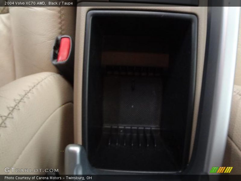 Black / Taupe 2004 Volvo XC70 AWD
