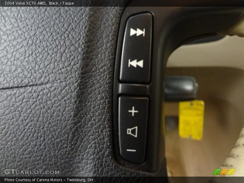 Black / Taupe 2004 Volvo XC70 AWD