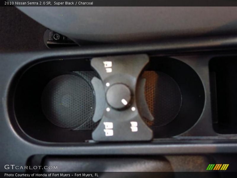 Super Black / Charcoal 2010 Nissan Sentra 2.0 SR