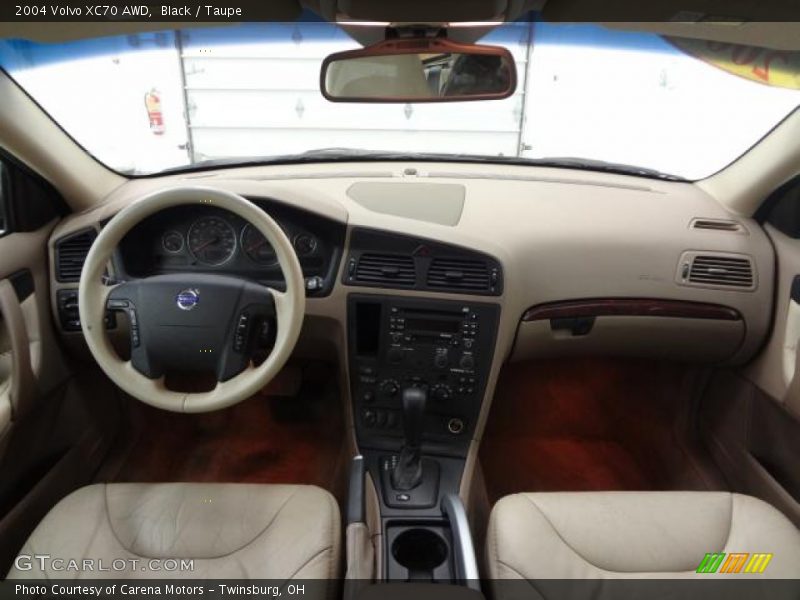 Black / Taupe 2004 Volvo XC70 AWD