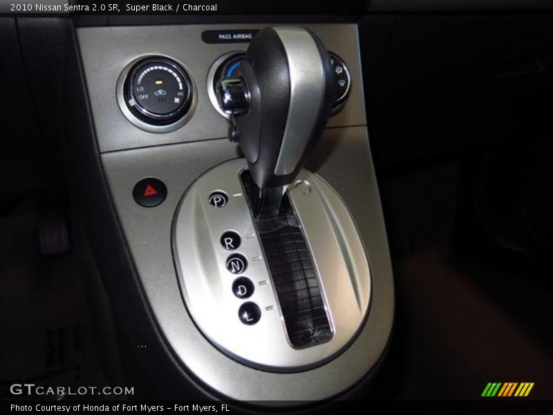 Super Black / Charcoal 2010 Nissan Sentra 2.0 SR