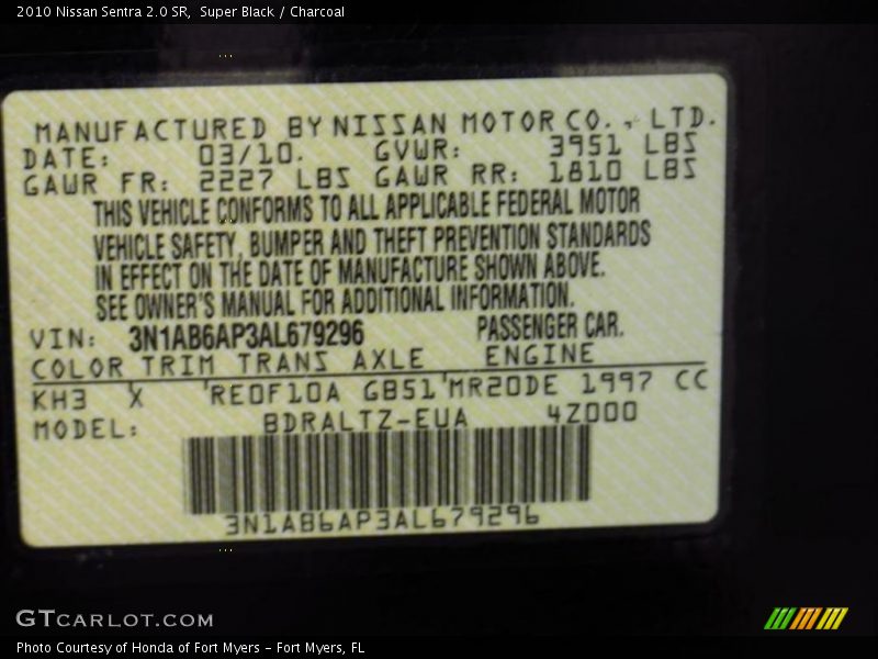 Super Black / Charcoal 2010 Nissan Sentra 2.0 SR
